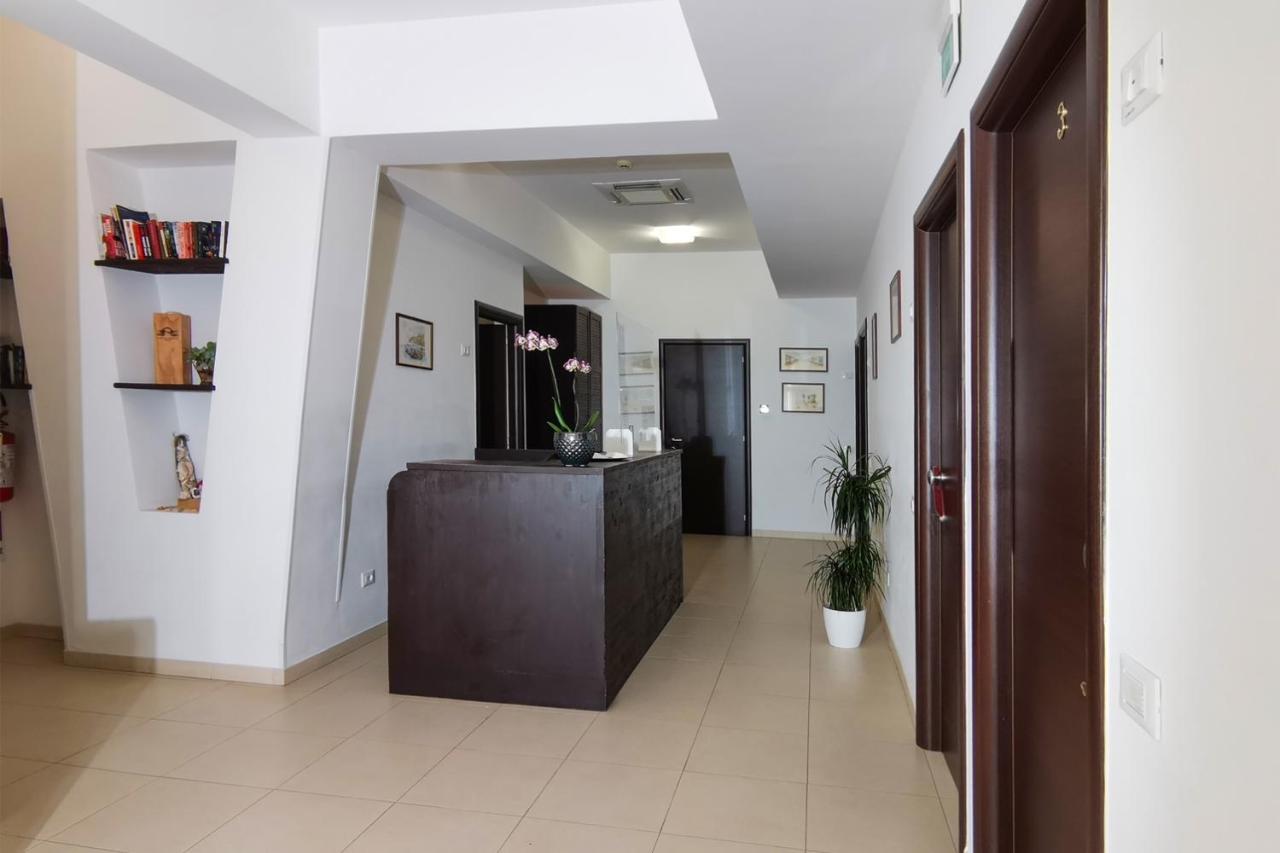 Hotel Poetto カリアリ エクステリア 写真